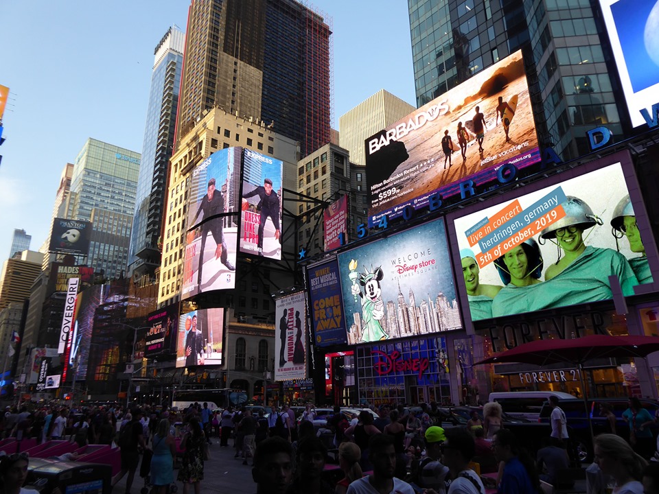 Collaps Werbung auf dem Times Square